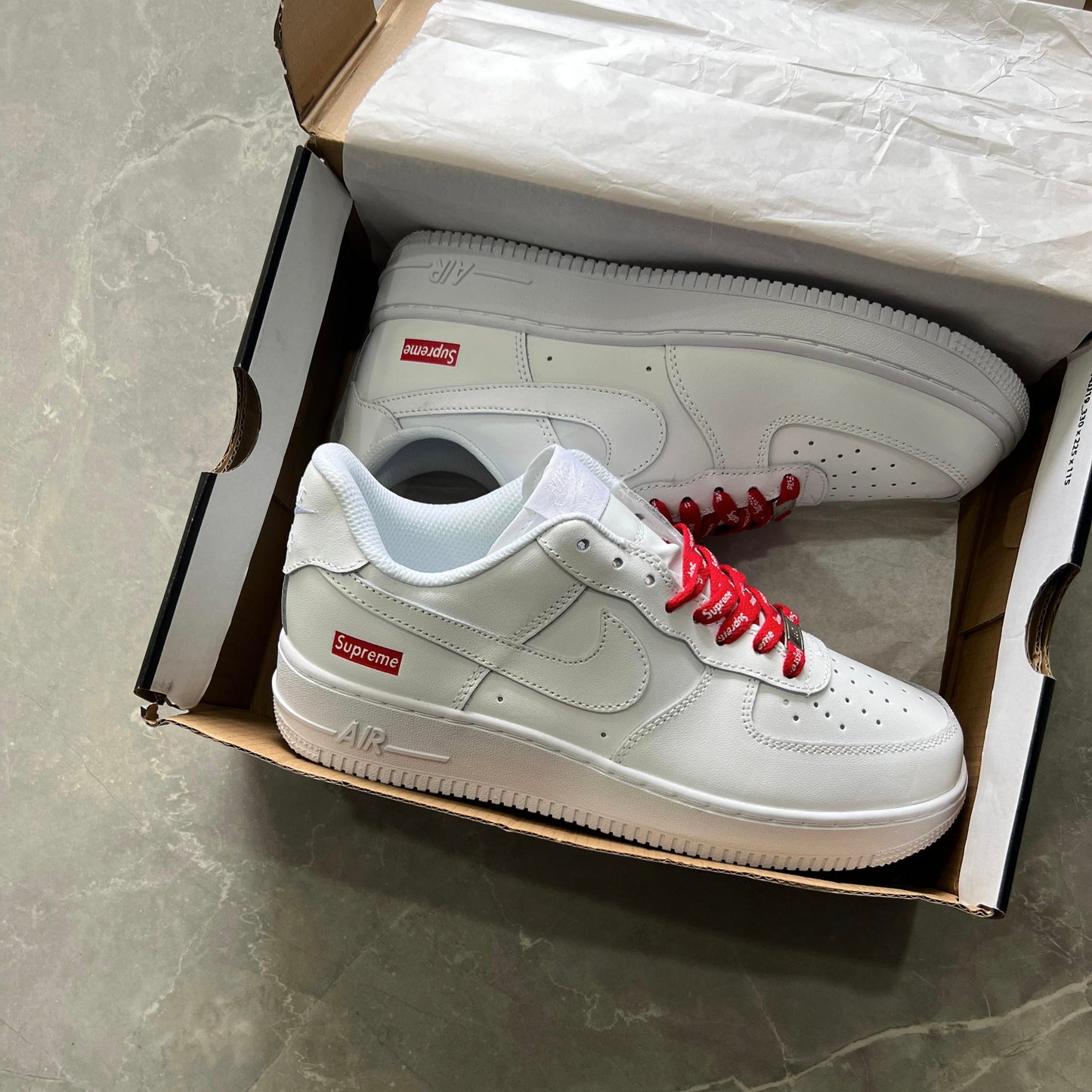 NIKE AIRFORCE 1 SUPREME