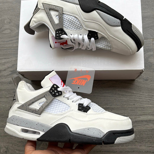 NIKE JORDAN RETRO 4