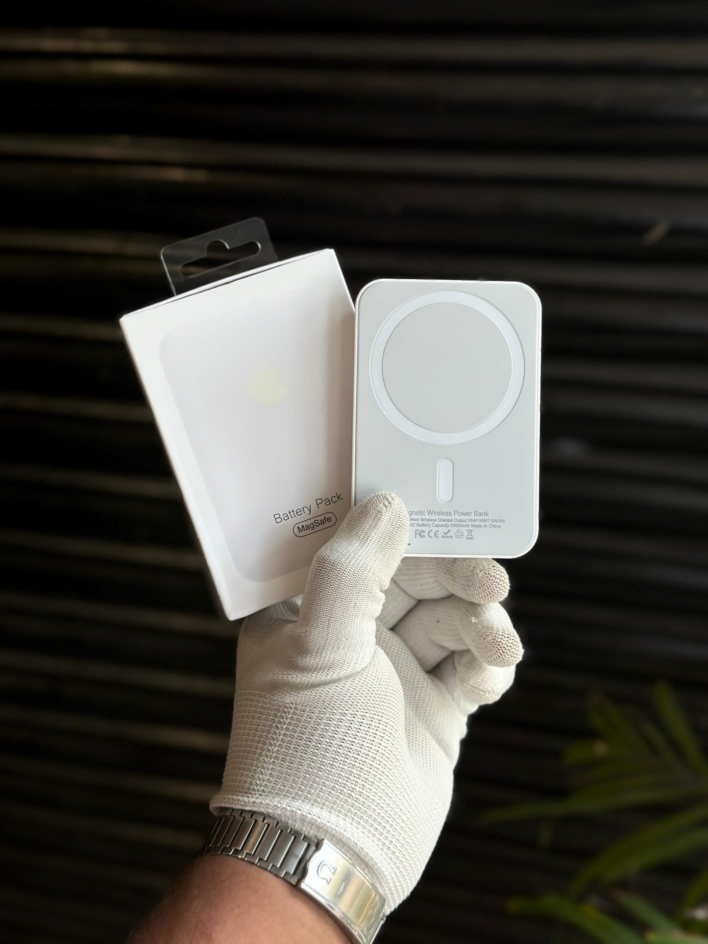 AIRPODS PRO 2 WITH MAGSAFE