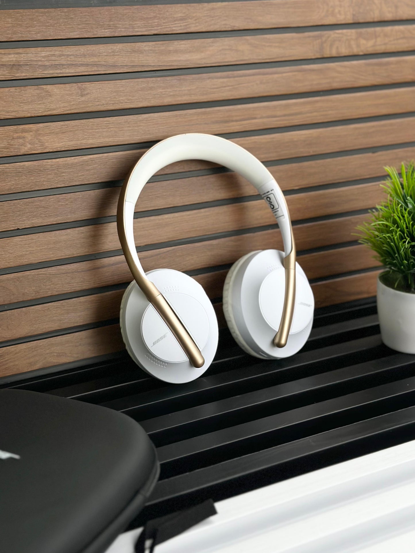 BOSE QUITECOMFORT ULTRA ANC 700