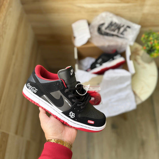 NIKE DUNK COCO COLA