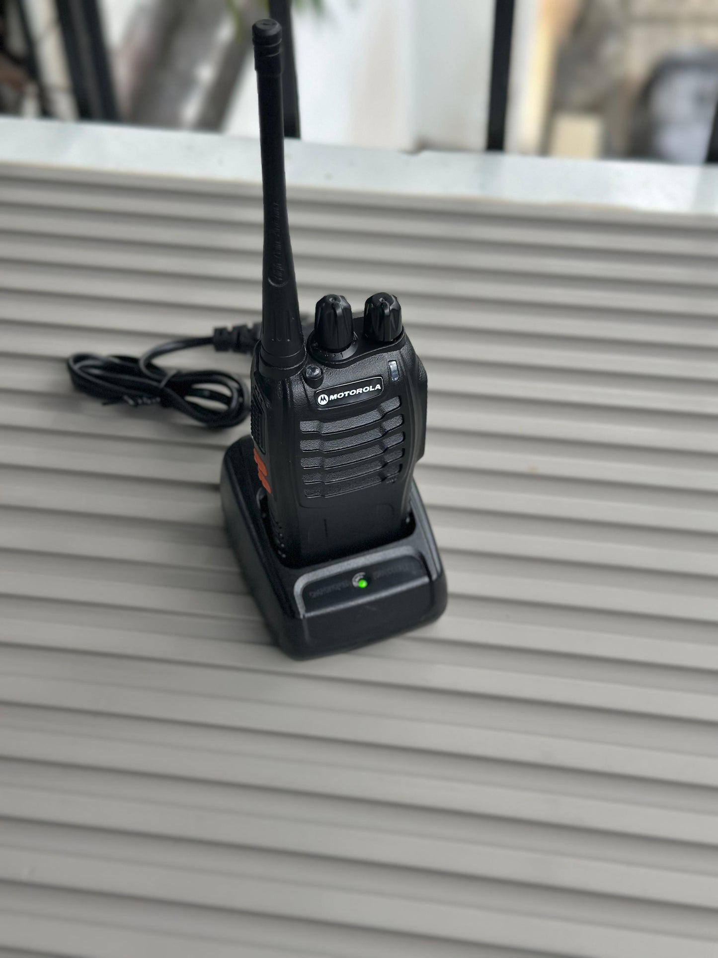 MOTOROLA WALKIE TALKIE