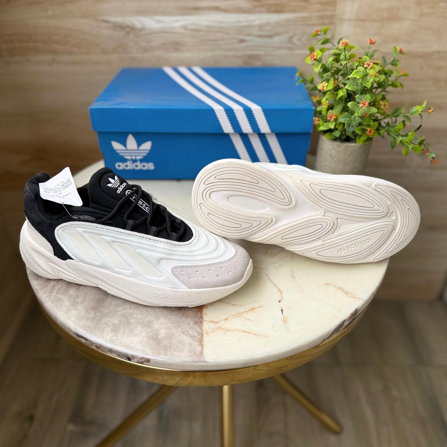 ADIDAS OZELIA