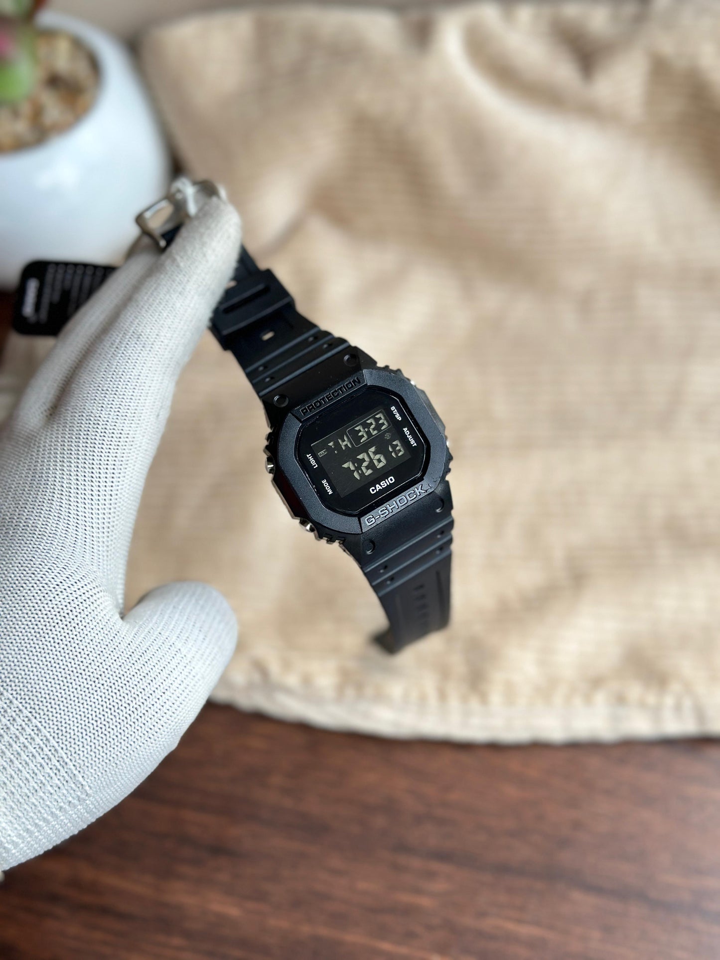 CASIO G-SHOCK 5600UB