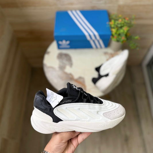 ADIDAS OZELIA